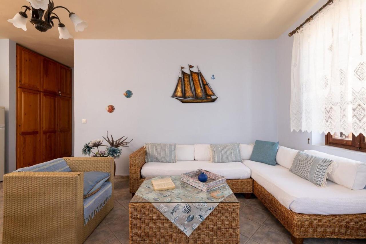 Villa Leleka Chalki Town Luaran gambar