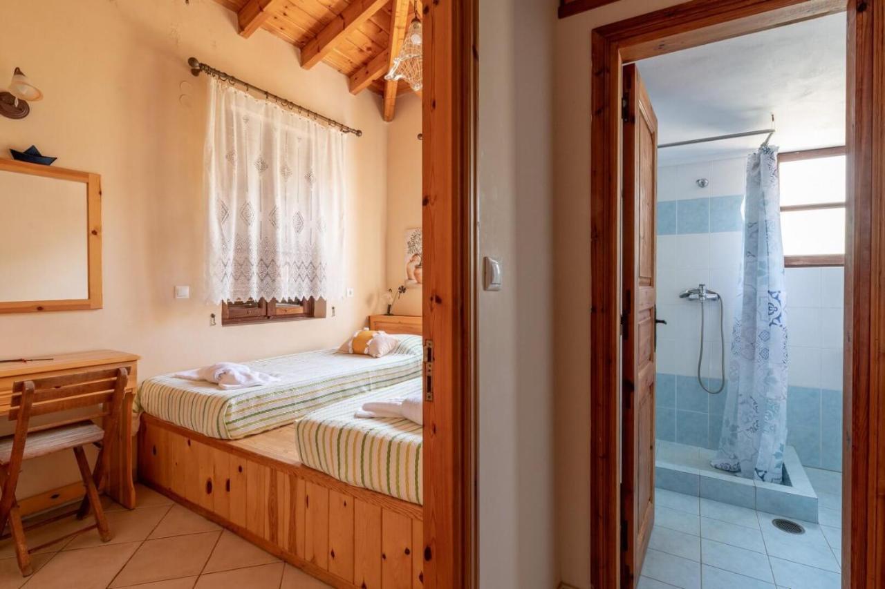 Villa Leleka Chalki Town Luaran gambar